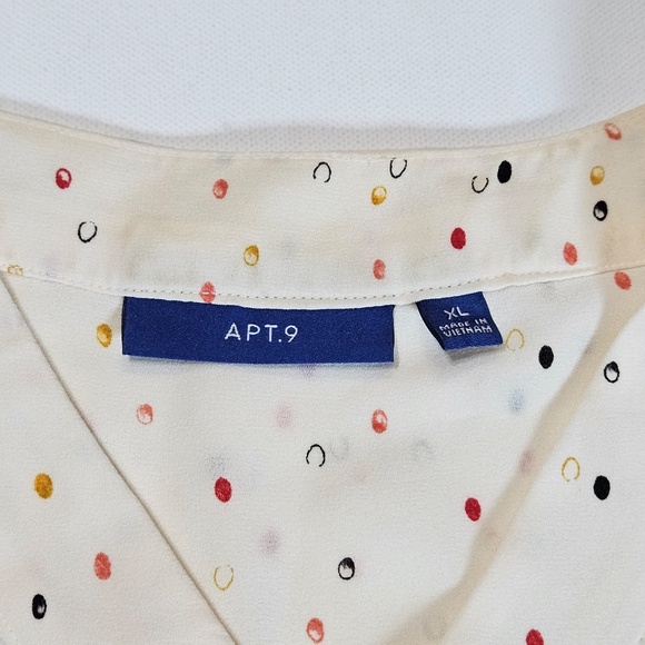 APT.9 Sleeveless Blouse Womens XL White Dotted Polka Dot Lightweight Top - Picture 3 of 5